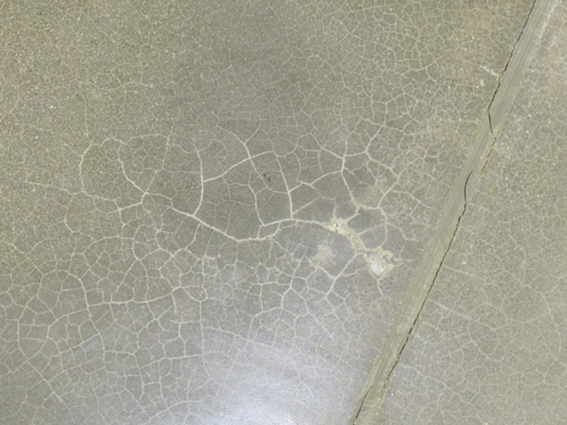Handling Delamination and Other Surface Imperfections in Concrete Floor Grinding