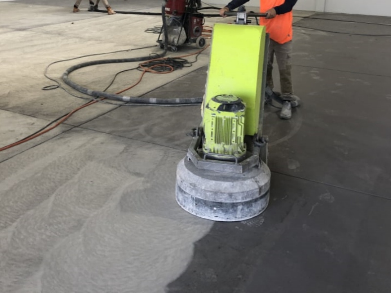 How to Efficiently Remove Epoxy from Concrete Floors