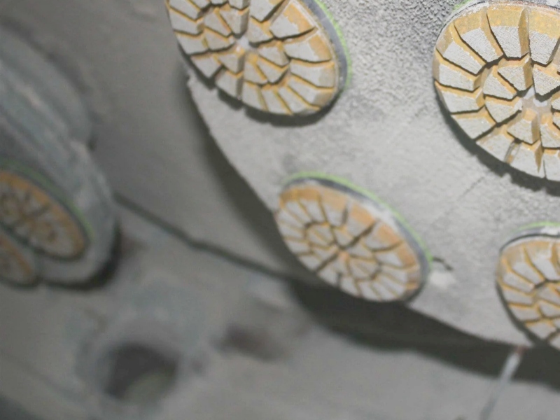 How Transitional Pads Improve Polishing Efficiency and Clarity