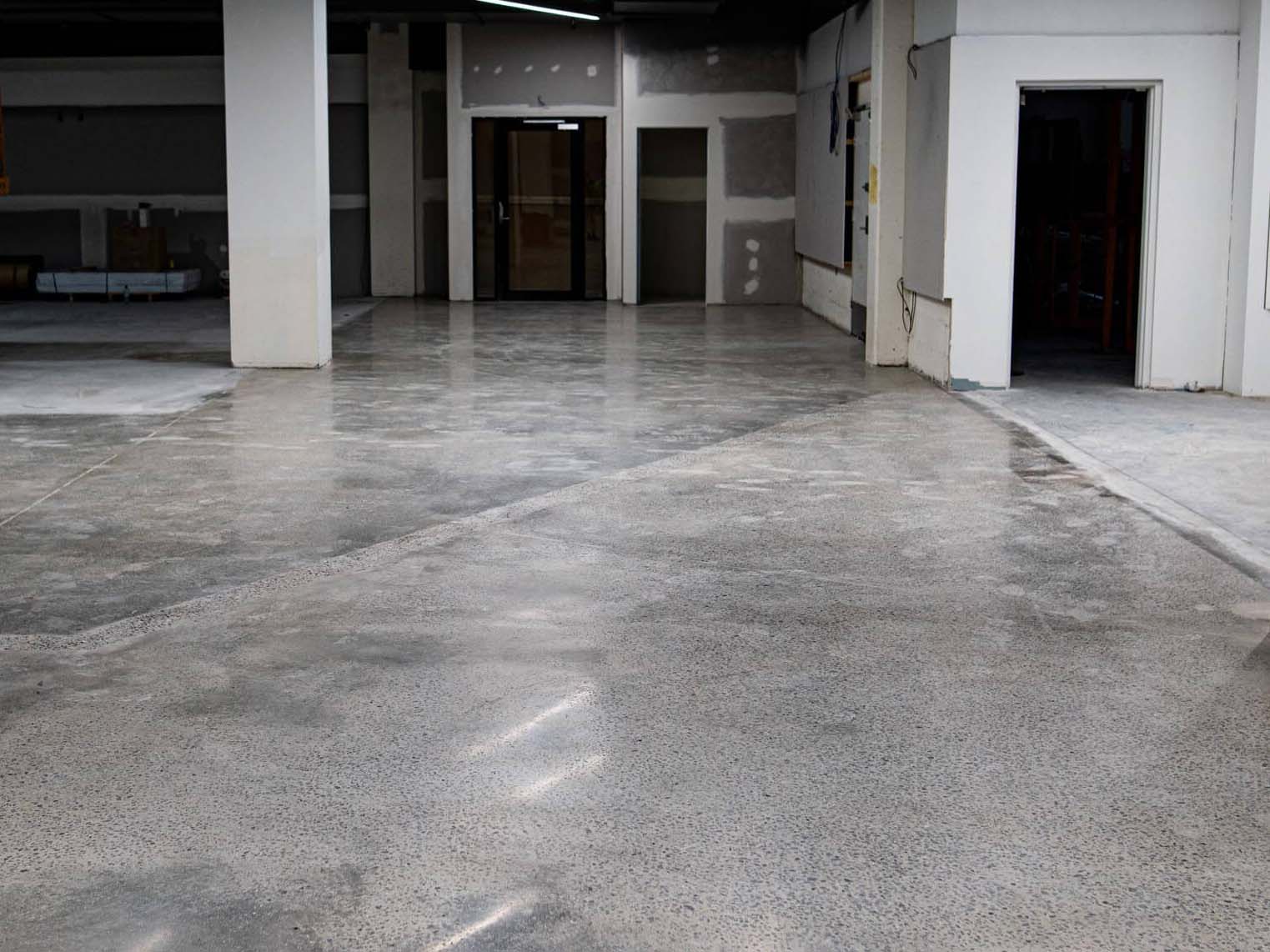The Properties of Industrial Diamonds in Polished Concrete